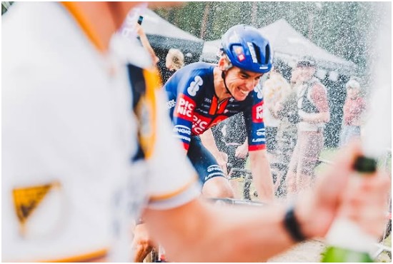 How Did Romain Bardet Change the Narrative of French Cycling?