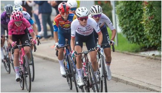 How Can You Learn From Kasia Niewiadoma’s Approach to Cycling?