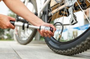 How to Use a Bike Pump A Step-by-Step Guide