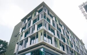 How Commercial Buildings Advance Safety Using Vista Signage Systems That Clarify Routes