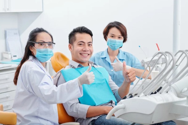 Factors A Dentist In Winnipeg Considers When Recommending Care