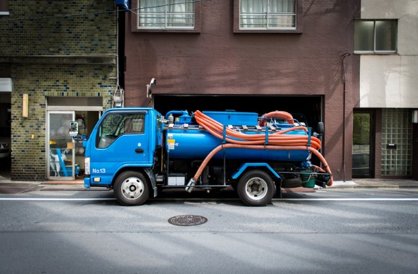 5 Reasons Why Custom Vacuum Trucks Are Vital for Growing Sanitation Companies