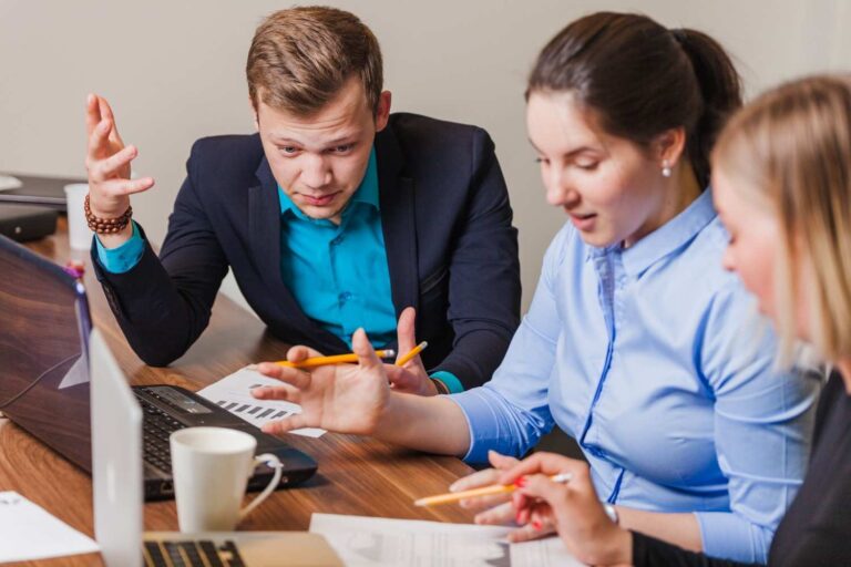 Beyond Lower Interest: 5 Service Perks of Professional Debt Relief Programs