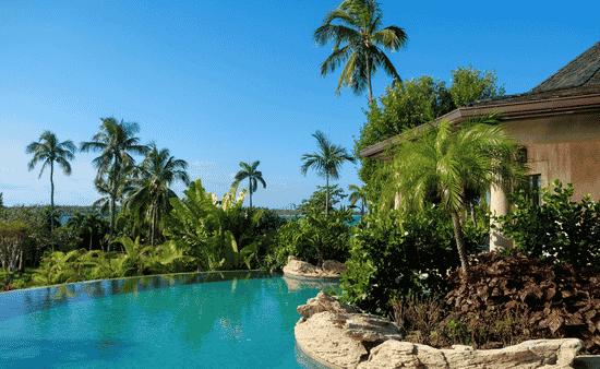 5 Ways Above-Ground Pools Transform Small Outdoor Spaces Into Leisure Zones