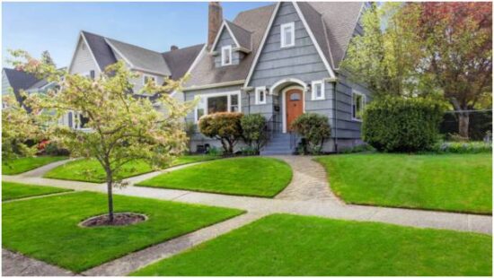 Summer Vibrancy and Outdoor Living